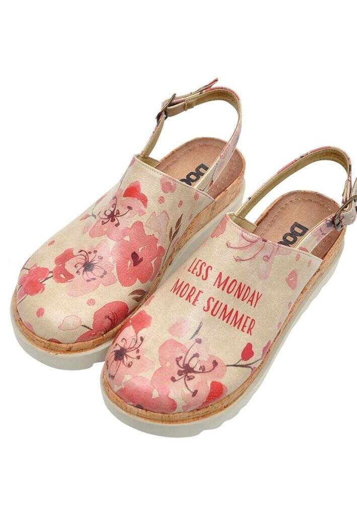 More  Summer  -  Dogo  Akita  Kadin  Sandalet