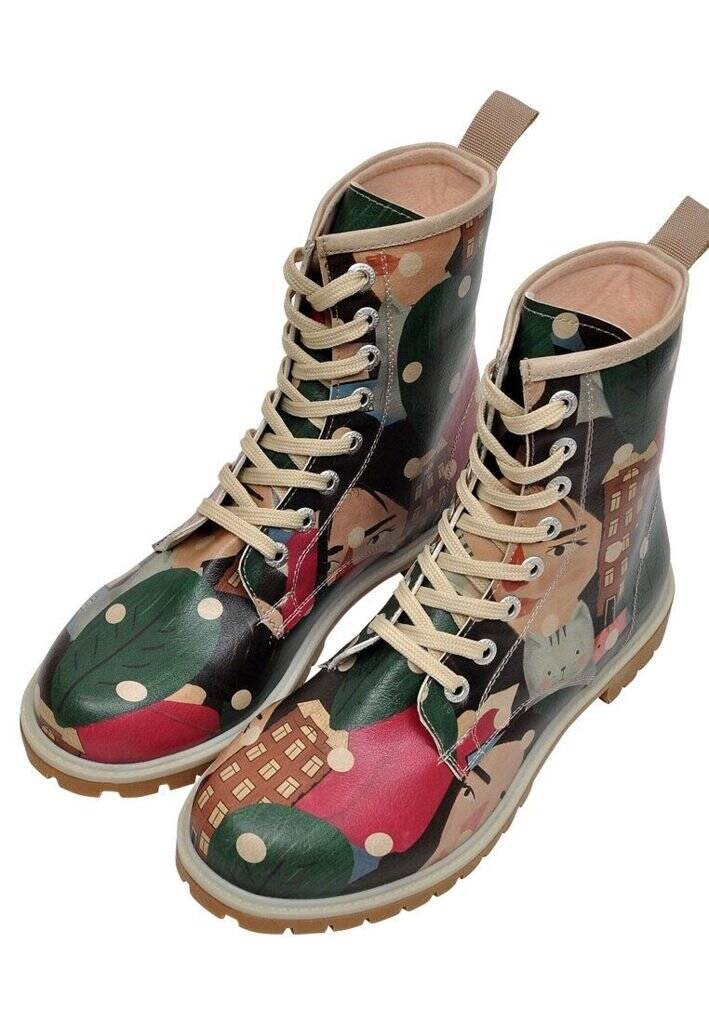 Crowded LONG BOOTS